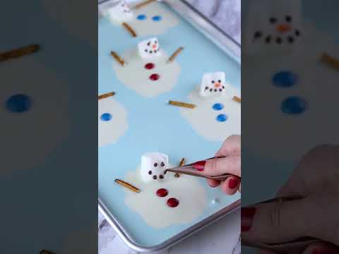 Melting Snowman Chocolate Bark ⛄️ HOLIDAY COUNTDOWN DAY 27 #shorts