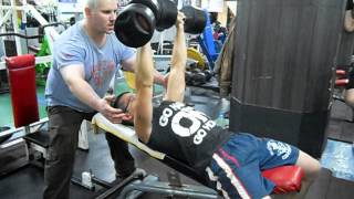 Low Incline Dumbbell Press - 30 kg per hand ( about 67 lbs) Resimi