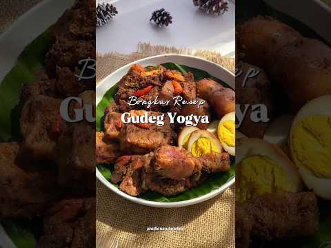 Apakah Gudeg Makanan Khas Jawa Timur