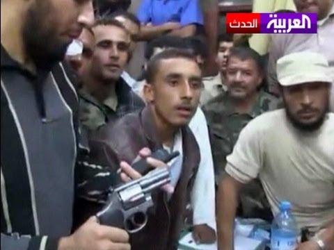 وصول جثمان معتقل القذافي إلى ليبيا