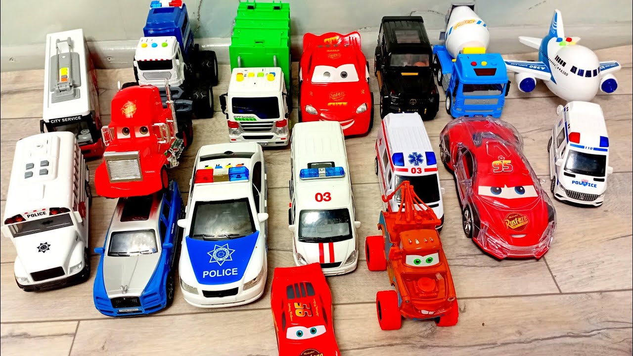 パトカーのミニカー走る! 緊急走行テスト。坂道走る☆ Police Car Mini Cars Run!Emergency Driving Test - Downhill Run✩#toys