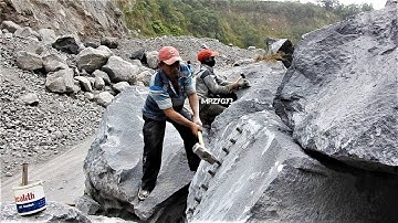 AWESOME !!! Massive Rock Splitting Using Grass Weed And Hand Chisel Hammer