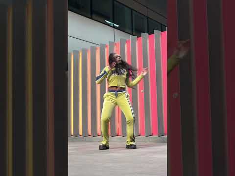 WIZKID – BAD TO ME (Dance Video) @sophiaofficialxo