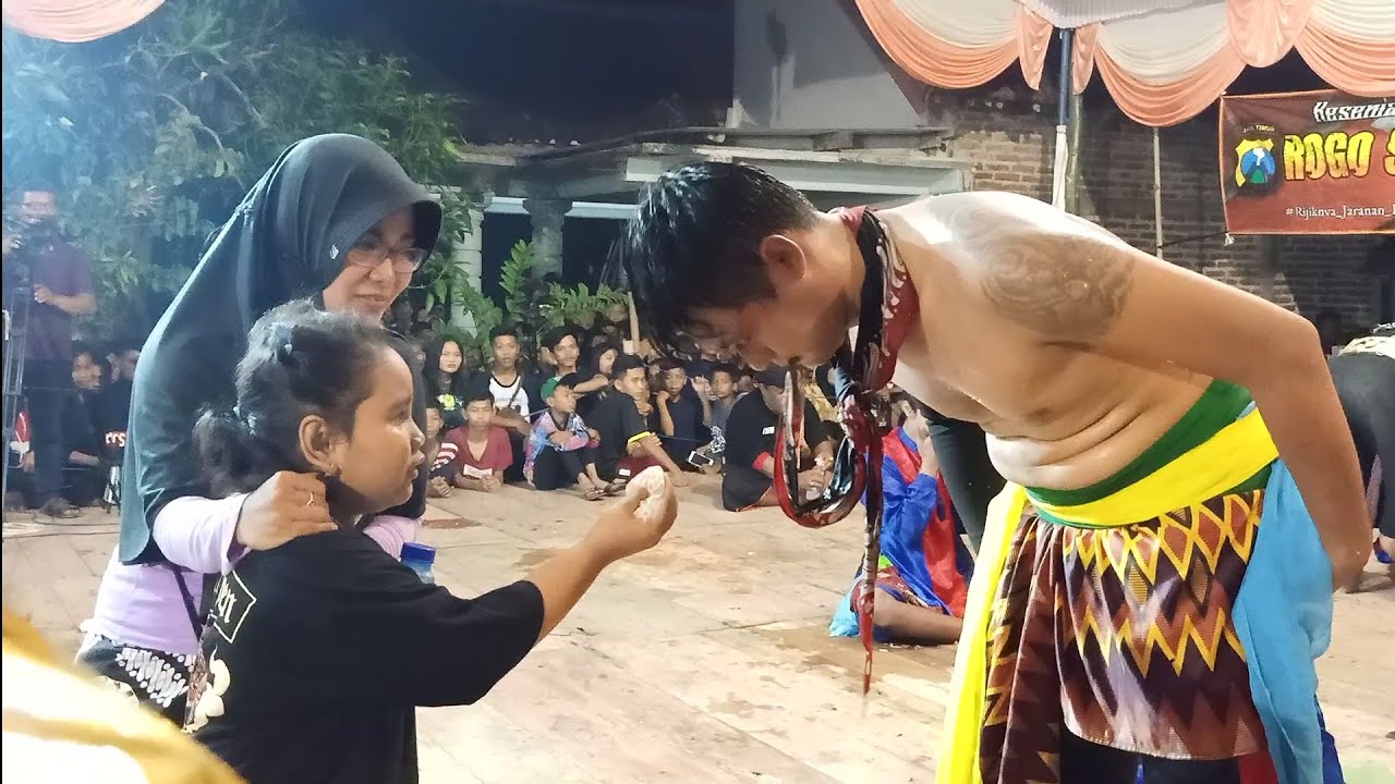 tari srampat jaranan ROGO SAMBOYO PUTRO live MADIUN