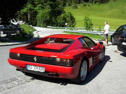 Ferrari Testarossa accelerating
