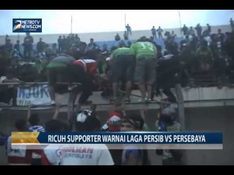 Ricuh Supporter Warnai Laga Persib vs Persebaya