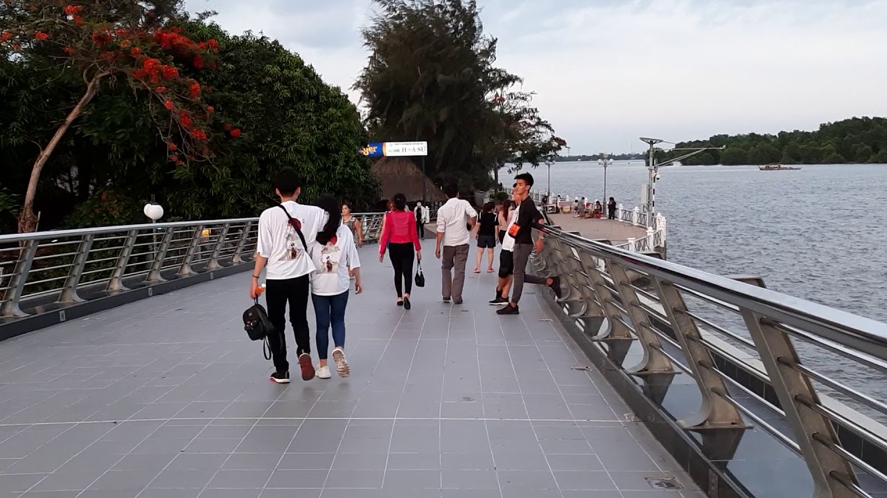 ninhkieumobile Update Bến Ninh Kiều Cần Thơ Có Gì Vui Và Hót | Tân Phạm Vê Lóc