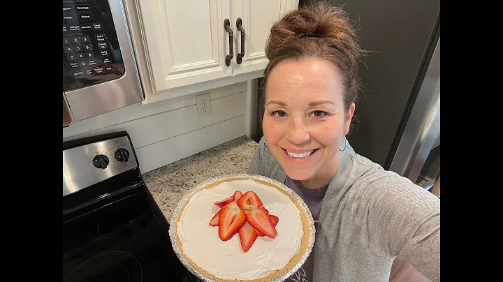 No-Bake Strawberry Yogurt & Cool Whip Pie | What to make with only 2 hours | Quick and easy dessert