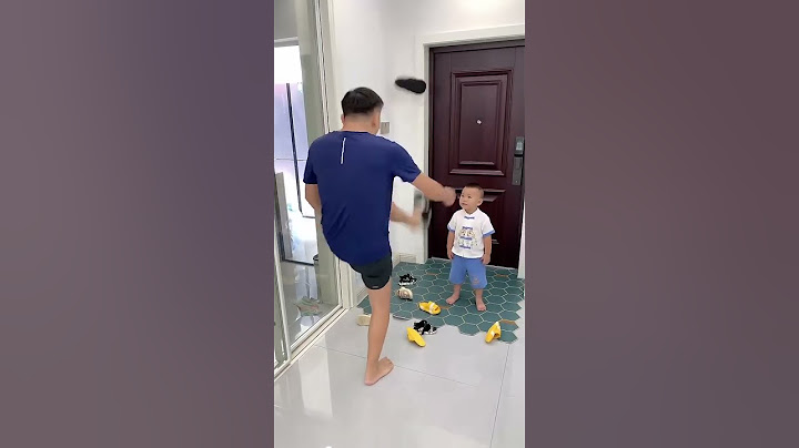 Son Was Scolded By His Mother For Throwing Shoes! #funny #babietoys #funnybaby #baby #cute