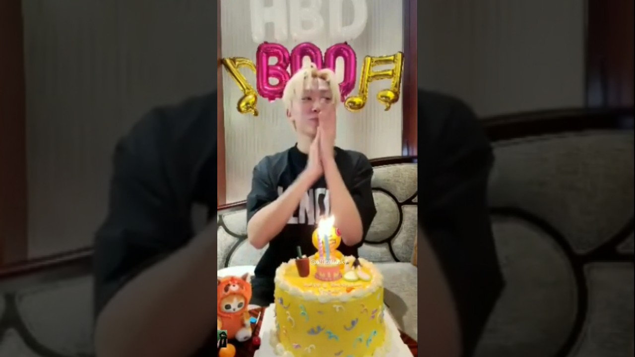 Seungkwan celebrating🥳his birthday #seventeen #seungkwan
