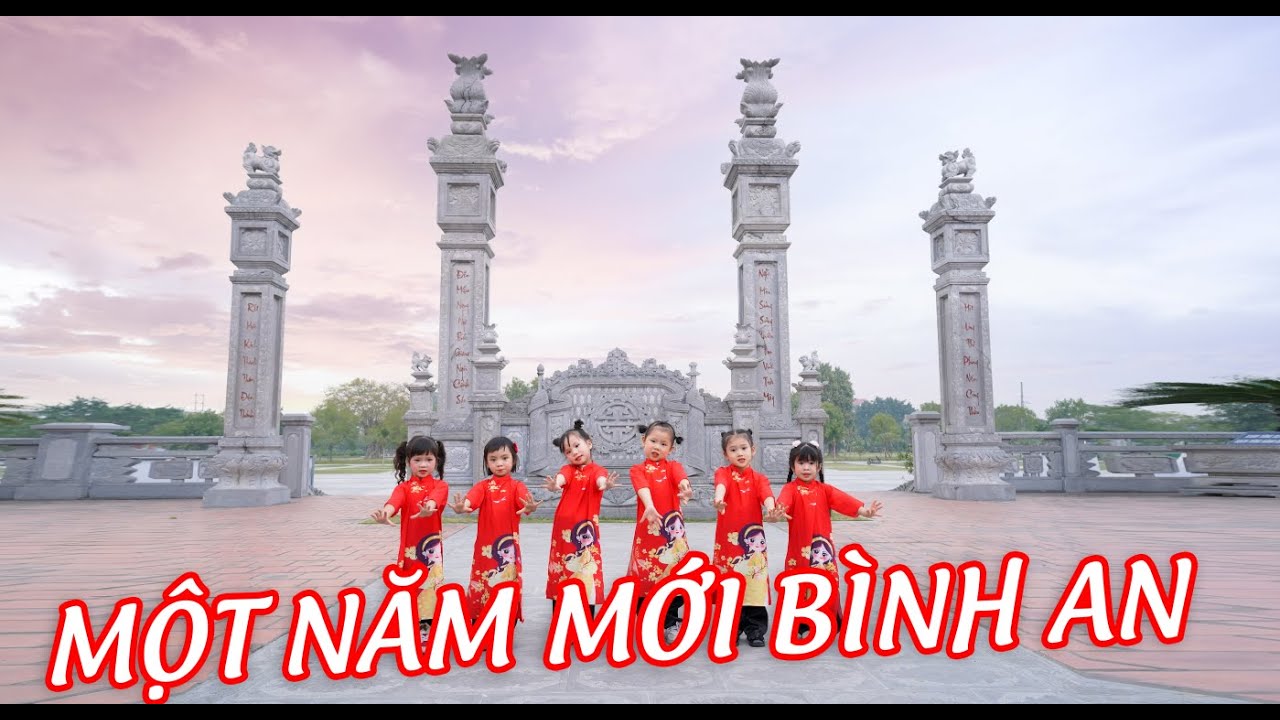 Một năm mới bình an | Các em bé vô cùng đáng iu