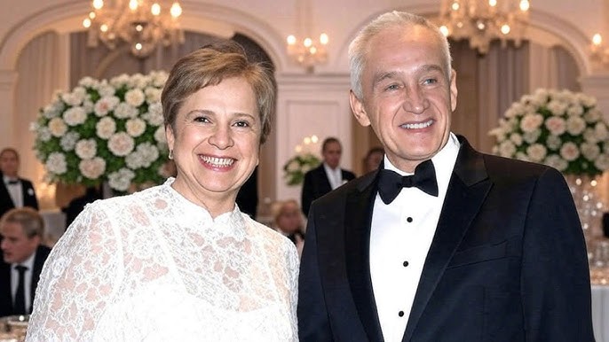 He is my love!" - Carmen Aristegui breaks her silence to admit her secret  wedding. - YouTube