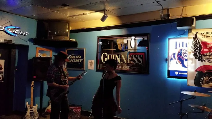 Rhonda Harrison sings Tracey Chapman