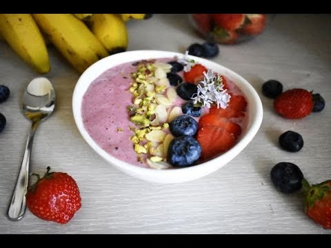 strawberry-banana-smoothie-bowl-recipe