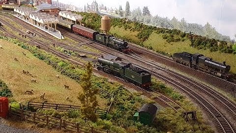 April Running Sessions At Ambleford Junction - BR Western Region Themed Running