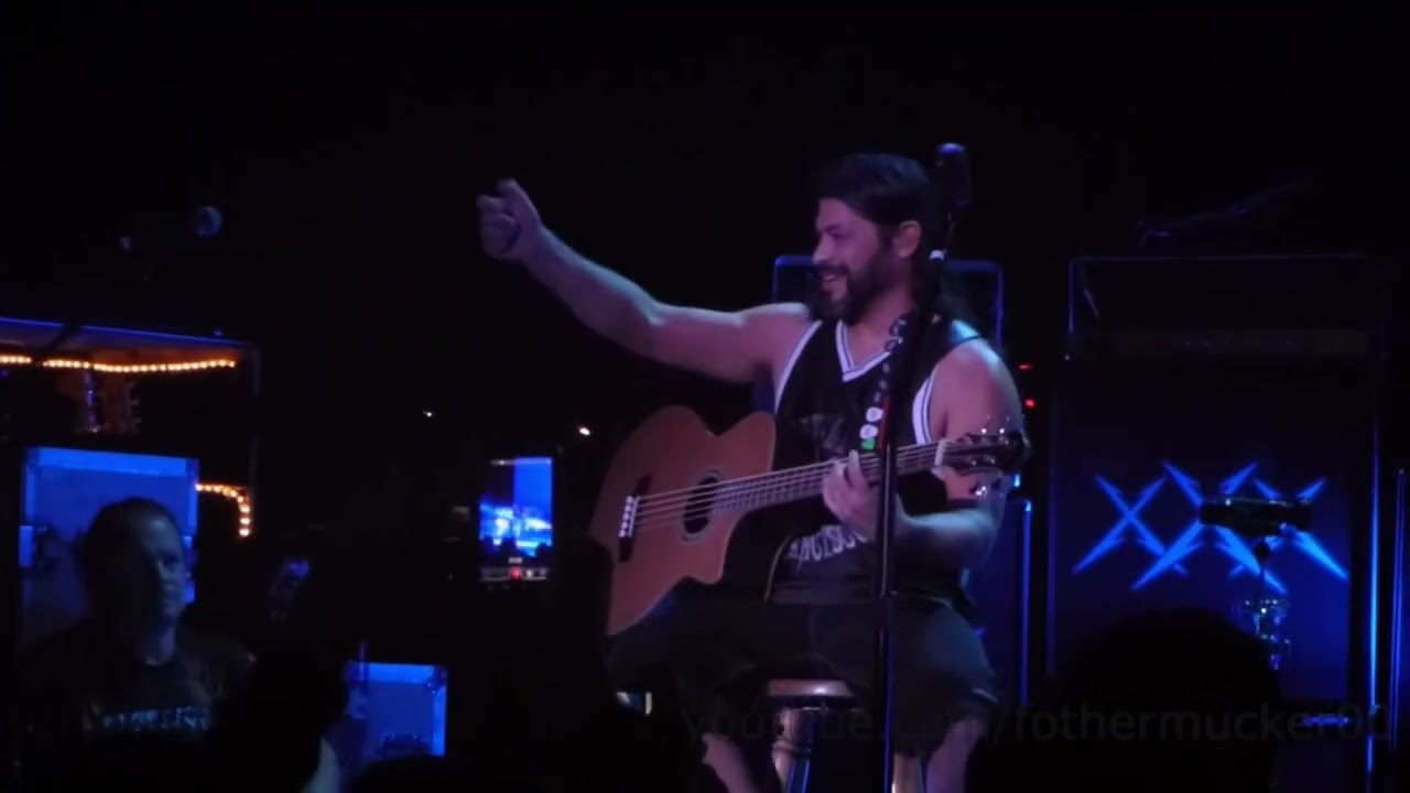 Metallica — Please Don't Judas Me (Acoustic) / 2011-12-05