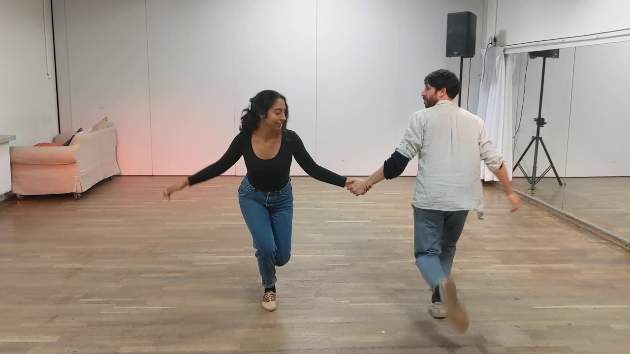 Lindy Int - Class 11 - Charleston hand to hand variations