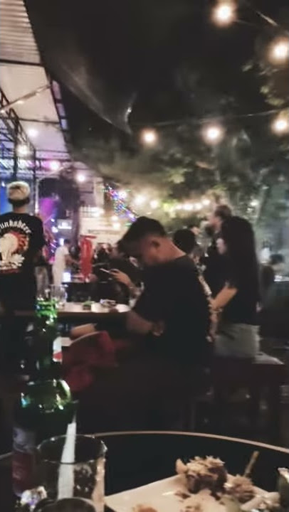 Minggu malam di beer garden solo