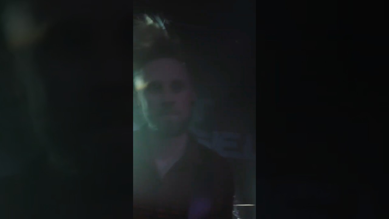 "Held meiner Zeit" wurde als dritte Single des Album "Frei und doch gefangen" veröffentlicht 