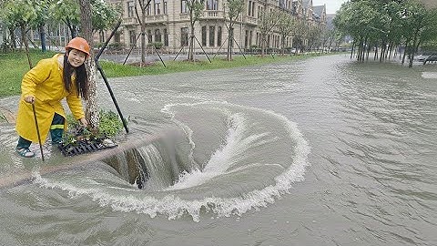 Unreal Scenes The Essential Task of Draining a Massive City Flood