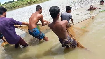 Best Net Fishing Video - Unbelievable Cast Net Fishing - Fisherman vs River Catch Netting