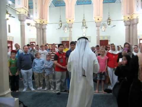 JUMEIRAH MOSQUE, DUBAI: CALL TO PRAYER DEMONSTRATION