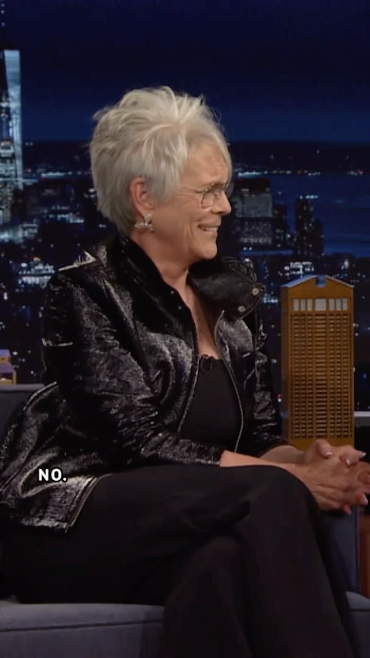 #JamieLeeCurtis thinks Jimmy is “weird” ? #FallonTonight