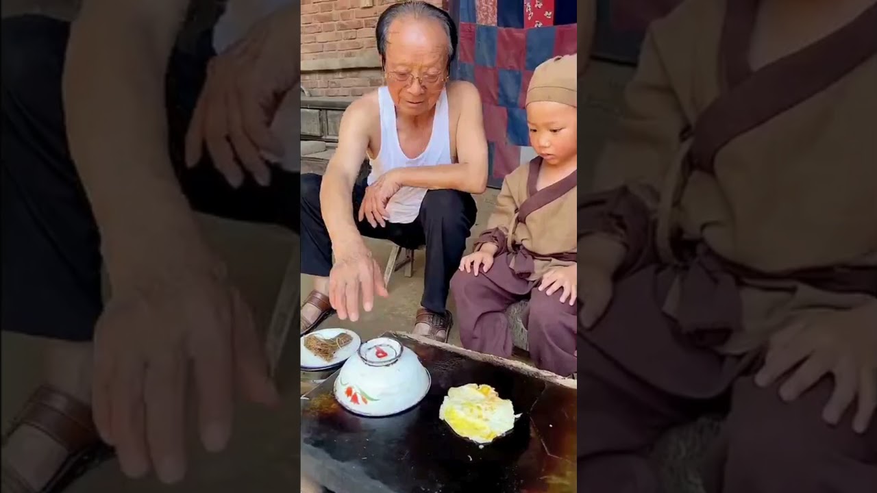 Chinese Burger🍔 Slate Omelette Cooking & Eating 