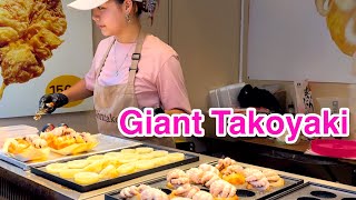 Giant Takoyaki In Bangkok 😋🇹🇭