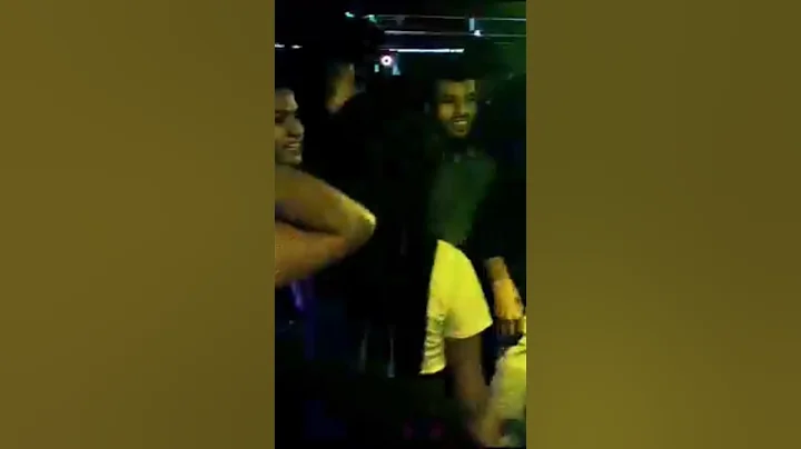 coca cola 2😎🔥#neha#nehakakkar#dance#shortvideo#shorts#cocacola2#bollywood#spotted #shorts #ytshorts