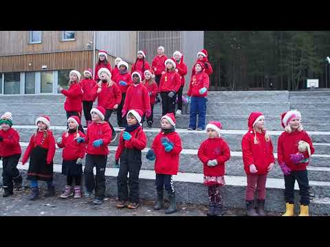 Video: Et Spøkelsesaktig Kor Synger Over Mount Rouen - Alternativ Visning