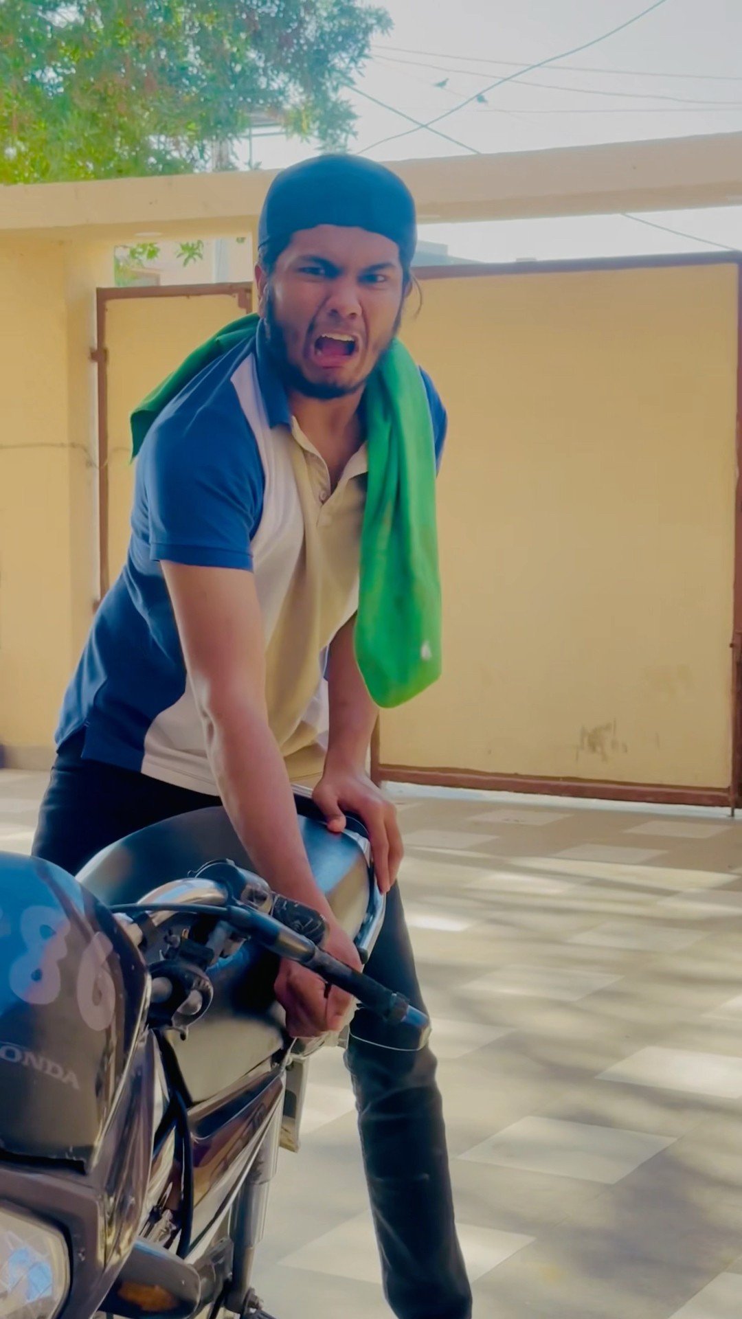 Thek ha Phir ma bdd ma ata hn?#viralvideo #funny #trending #comedy #chotaalivlogs