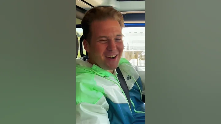 Surprising Starbucks Barista with $500 Tip! WHOLESOME 🥺❤️