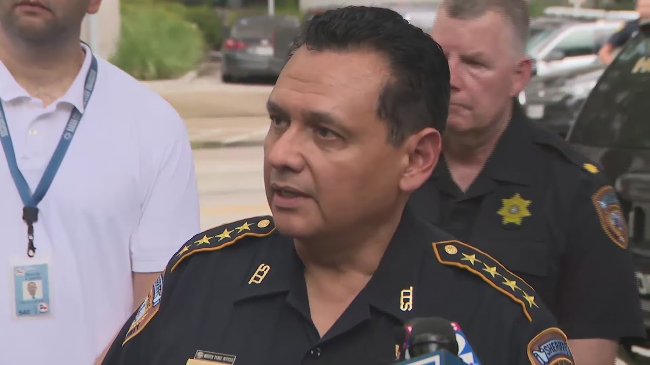 PRESS CONFERENCE: Harris County deputy shot, killed - YouTube