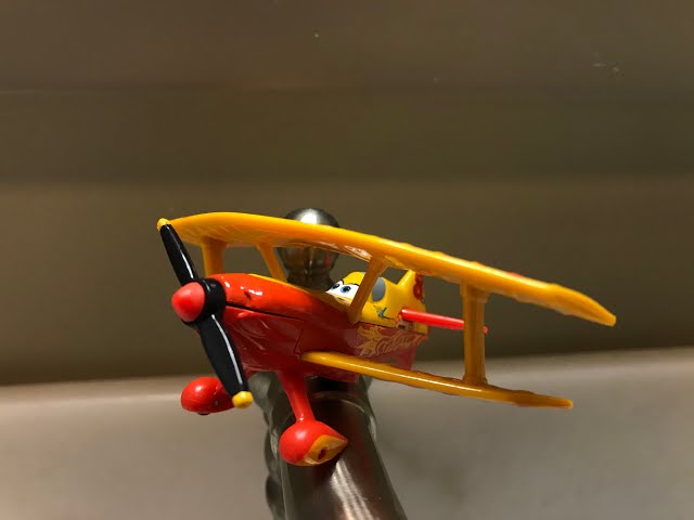 Avion Diecast Disney Planes - Chinese Racer Sun Wing - Modèle Métal 1:55 Avec Roues Pivotantes