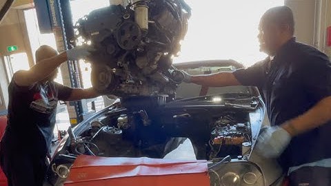 Removing 2JZ-GE From MK4 Supra!