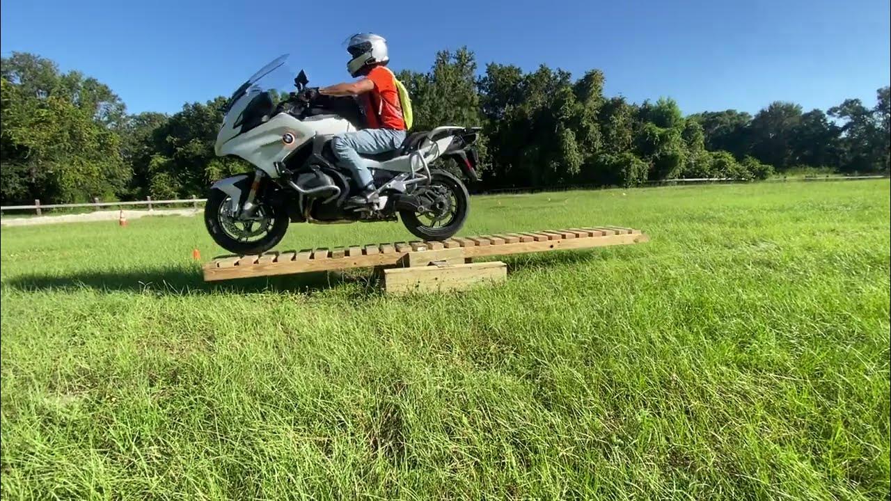 Teetertotter Exercise by 2022 BMW RT 1250 and Kawasaki 250 Bone