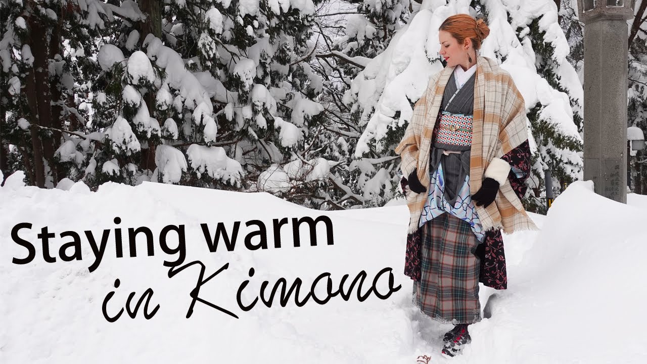 How to Stay Warm in Kimono // A History Bounding Winter Outfit - YouTube