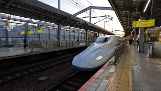 [小倉]駅に入るJR西日本N700系新幹線「のぞみ」 2024.4.5.