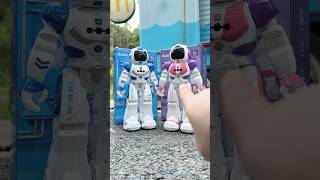 Download Lagu Which robot would you choose,blue or pink?#ruko #toys #shorts #rc #robot #6088 #funny #foryou MP3