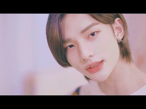 스트레이키즈 애 M/V 현진 컷 Stray Kids Mixtape: OH M/V Hyunjin cut