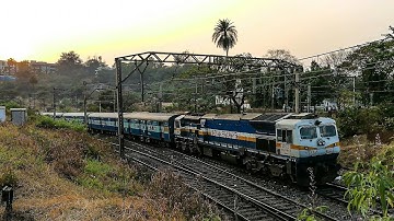 Humming EMD climbs Khandala Ghat with help of WAG7 | INDIAN RAILWAYS