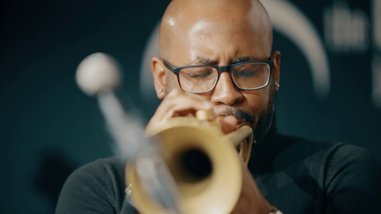 „Strong Steps“ (M. Vistel) by Convergence