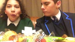 2 British idiots trying American candy 😱😱😱