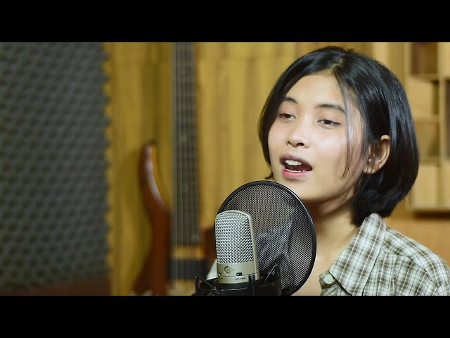 Mencari Alasan (Exist) - Elma Bening Musik Cover class=