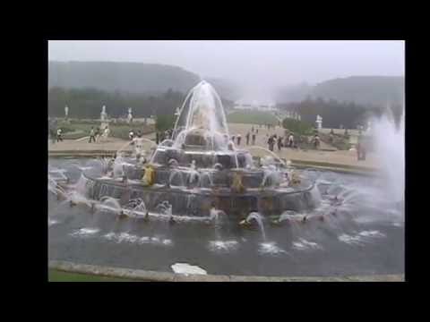 Video: Versailleský palác a zahrady: Kompletní průvodce