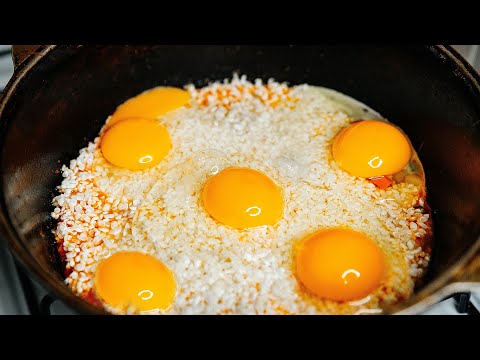 Разбейте яйца прямо на рис! Это просто и очень вкусно. Рецепт риса с овощами и яйцом