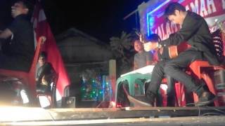 VERTIKAL- JALAN JALAN DI MAKASSAR