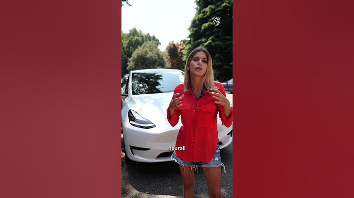 Come funziona il nuovo AUTOPARK su Tesla Model Y