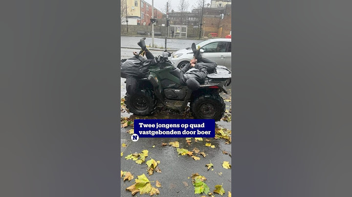 Een boer in Engeland is opgepakt nadat hij twee indringers zelf naar de politie bracht.